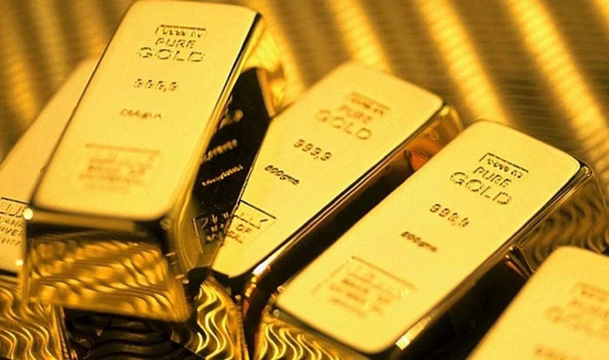 Domestic gold prices hit new record high of nearly VND64 million per tael